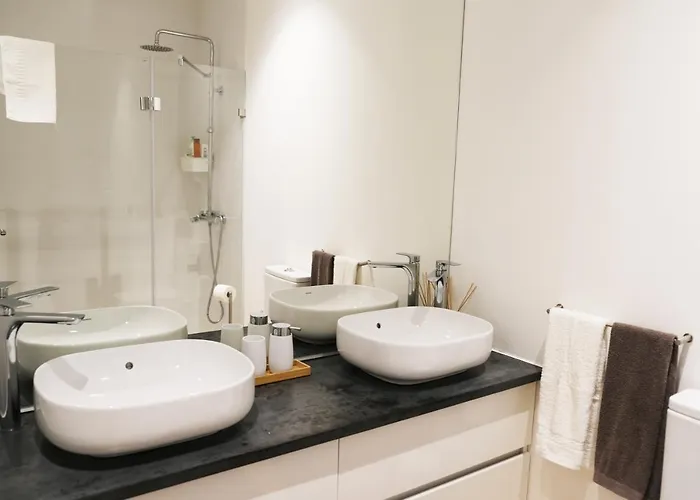 Casa Da Ribeira * Cha de Alvares